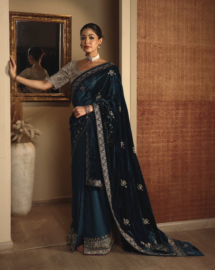 Teal Velvet & Tussar Embroidered Saree Set (4 PCS)